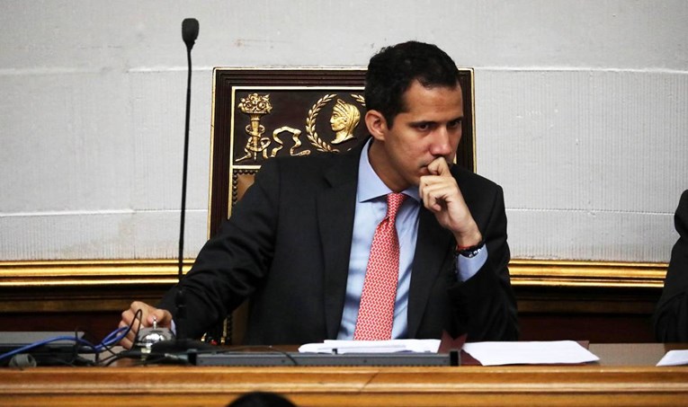 Guaidóu prijeti istraga zbog sabotaže. Optužuju ga za nestanak struje